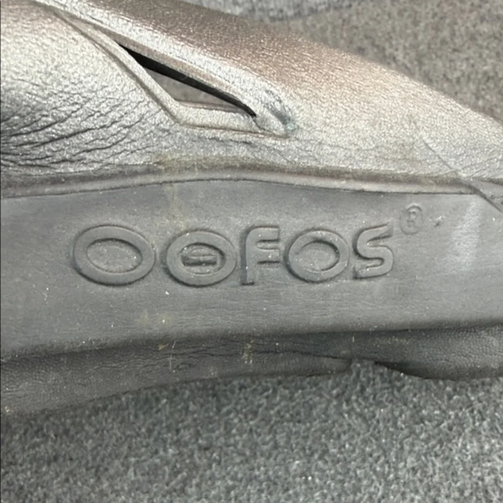 OOFOS OOriginal Sport Recovery Sandals‎ Black and Silver Flip-Flops Size 12